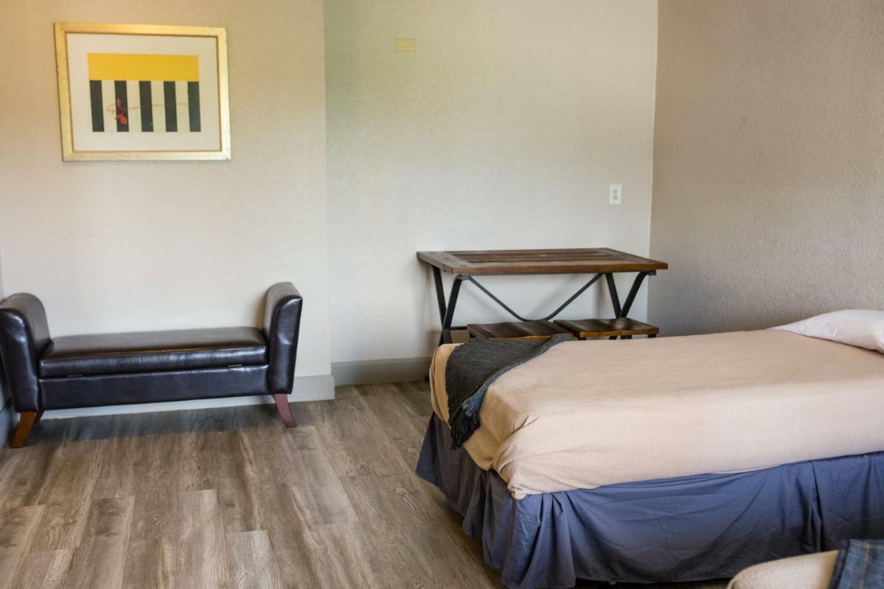 Merit Inn And Suites Beaumont Buitenkant foto