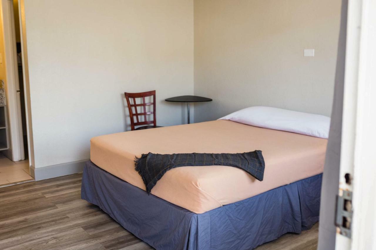 Merit Inn And Suites Beaumont Buitenkant foto